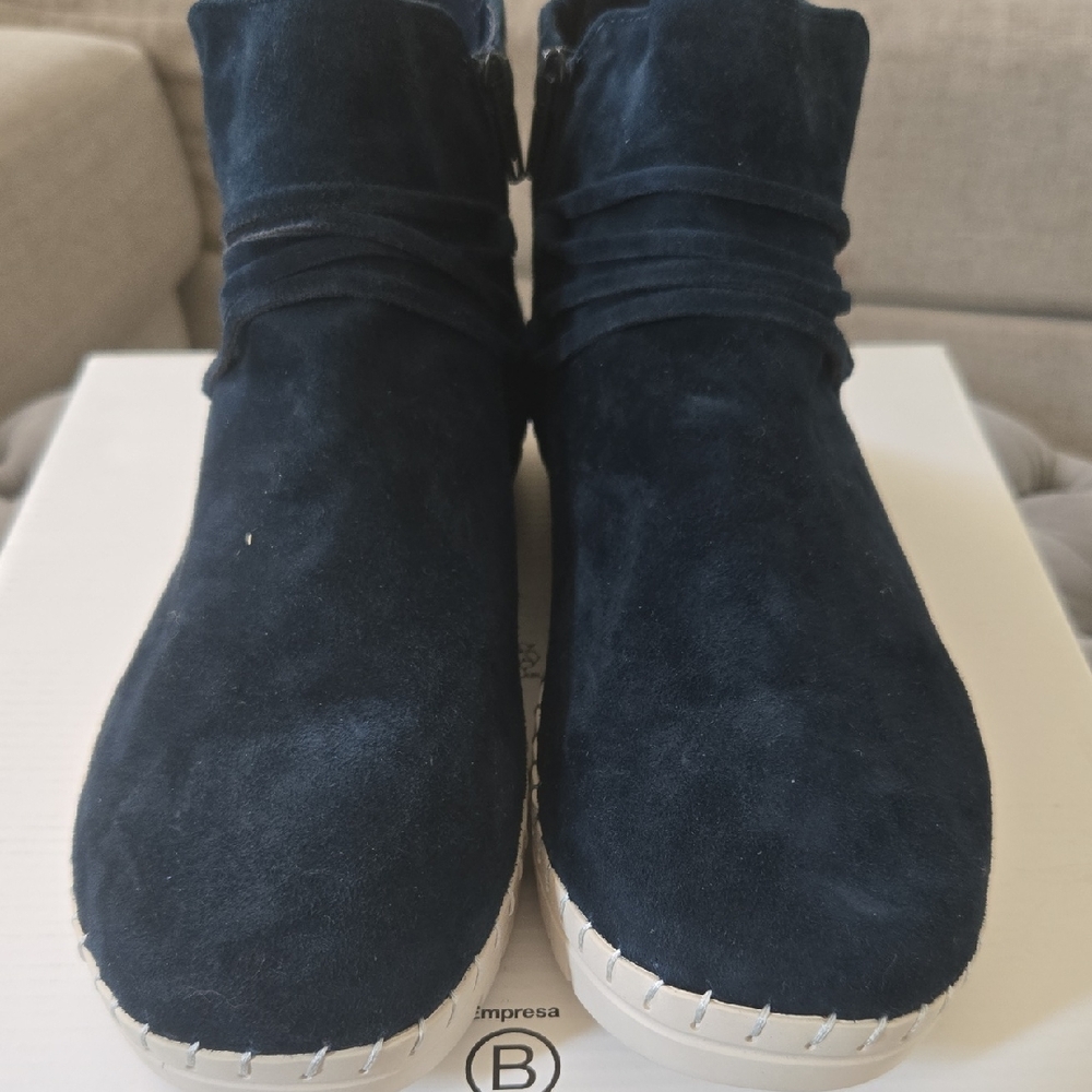 Bella Vita Navy Ankle Boots